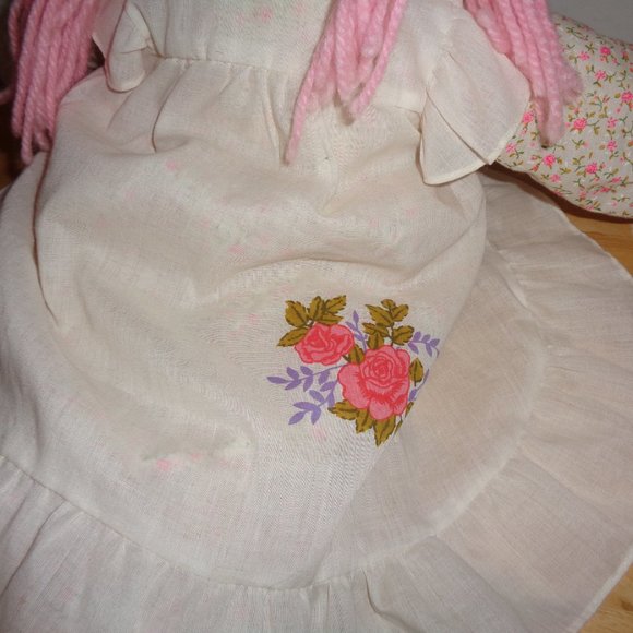 VINTAGE HANDMADE RAG GIRL DOLL, CLOTH SOFT BODY, FULLY DRESSED, 24 INCHES - Picture 3 of 5